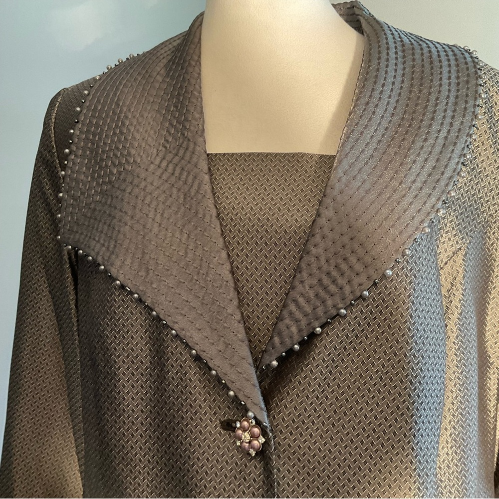 Faith Embellished Skirt Suit with Removable Dickey Size 18W - Picture 16 of 16